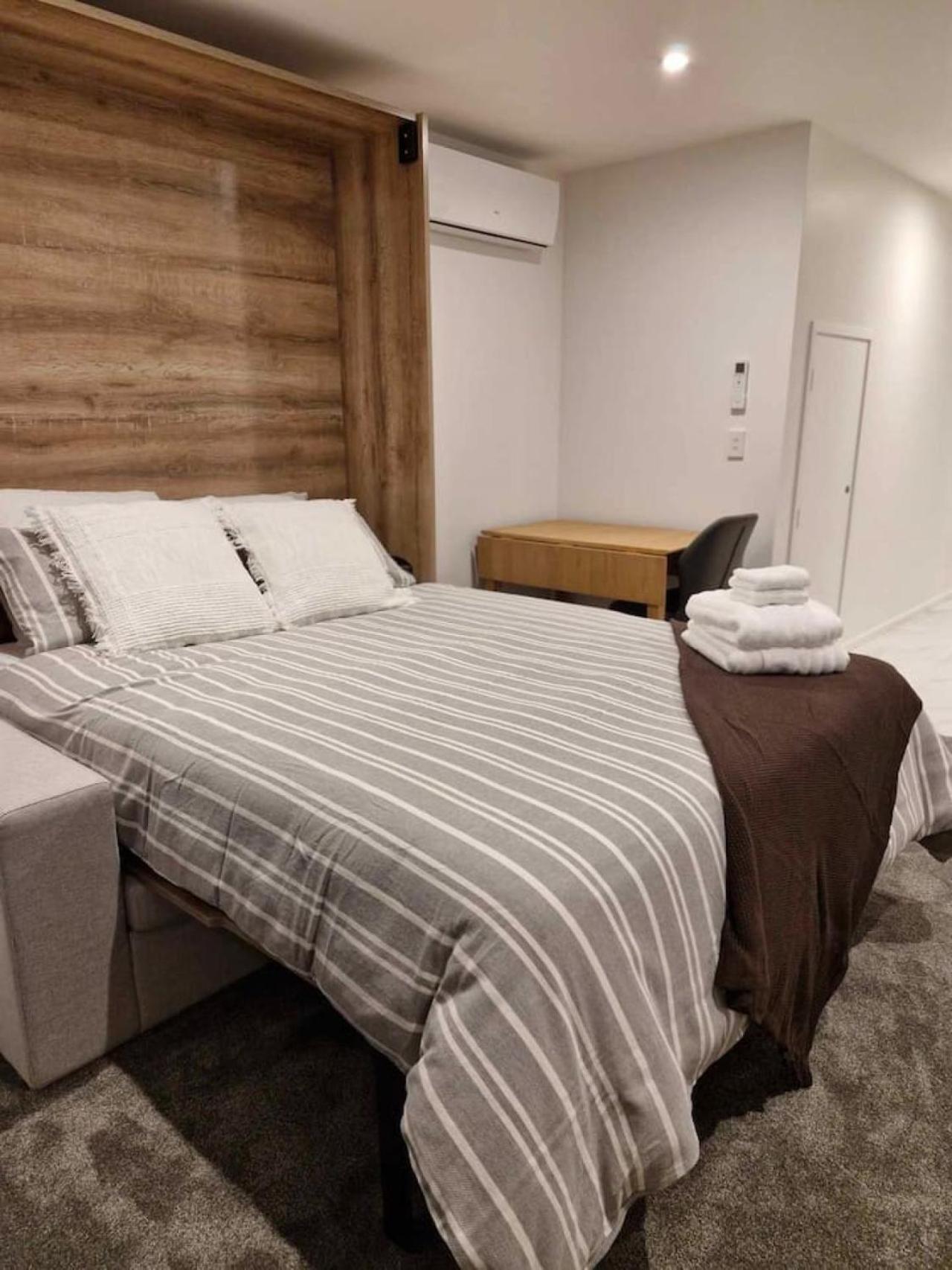 Cosy Cbd Studio Apartment 6 Крайстчёрч Экстерьер фото